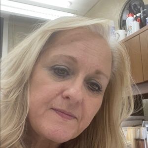 Meet your Posher, Debra